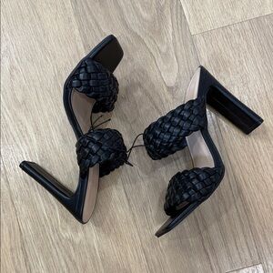 Wild Diva Elegant Black Woven Heeled Sandals Size 7.5 NEW!